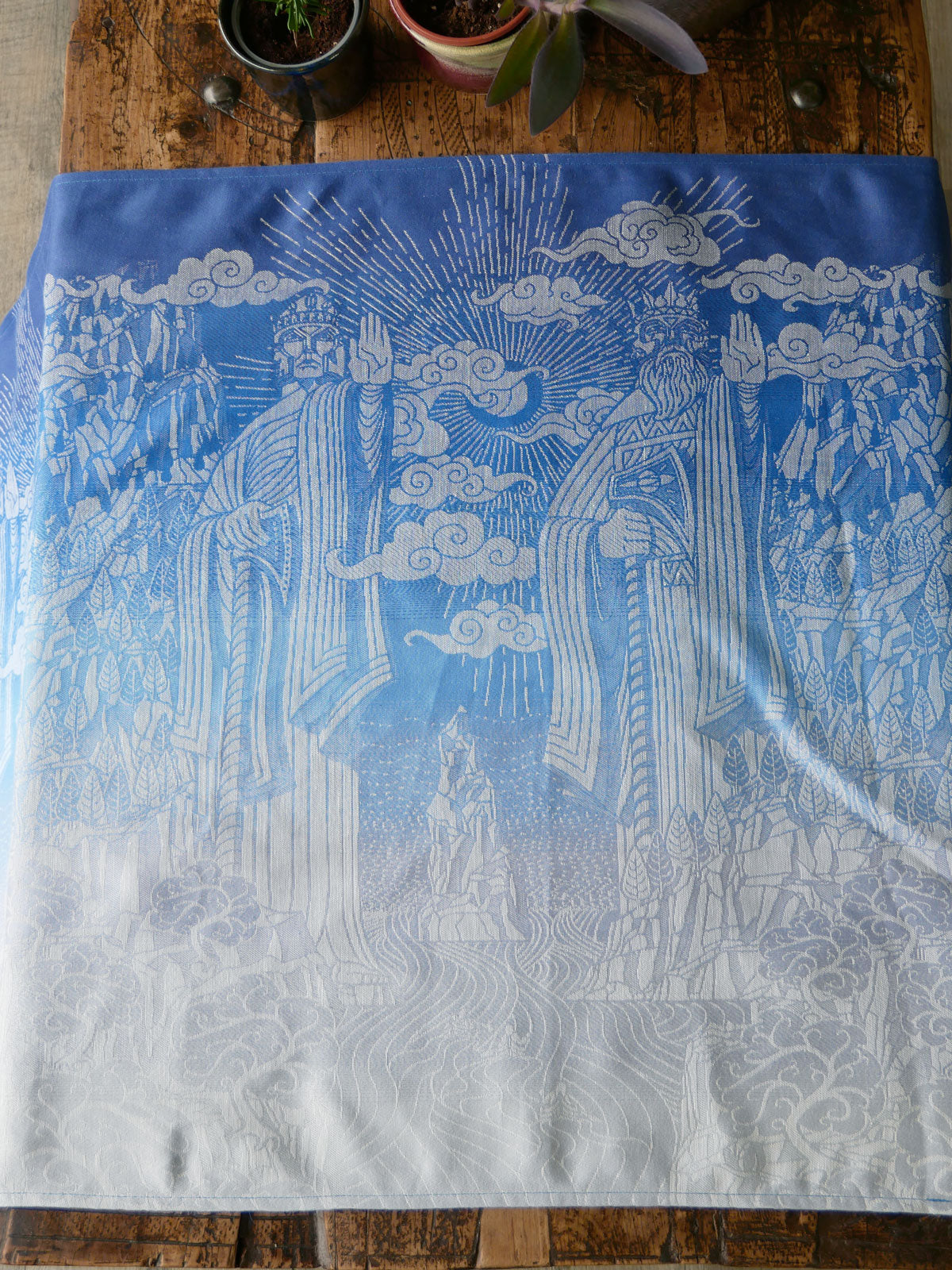 Argonath pattern fabric in blues