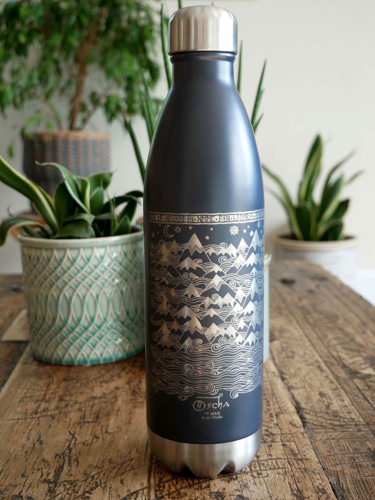 Misty Mountains water bottle dark blue and silver