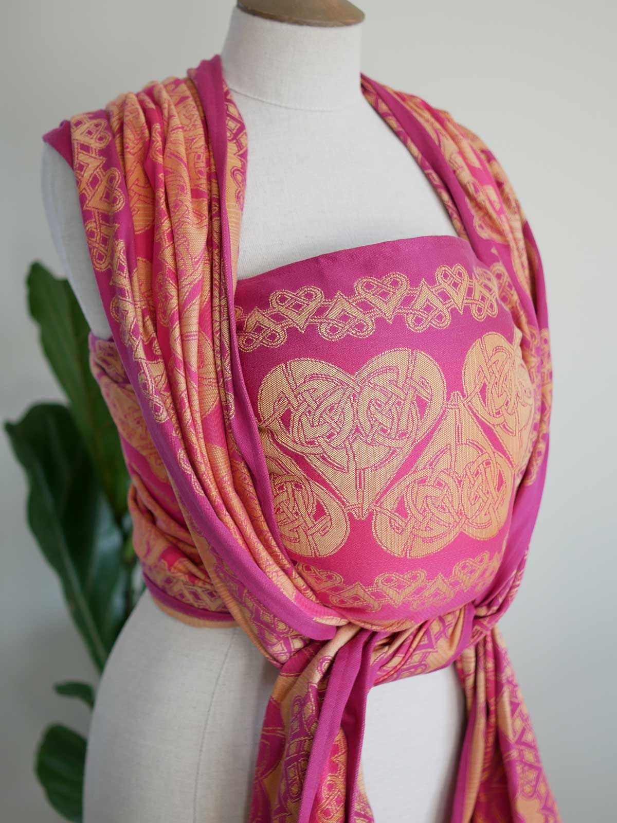 Loveknot Dragon Heart