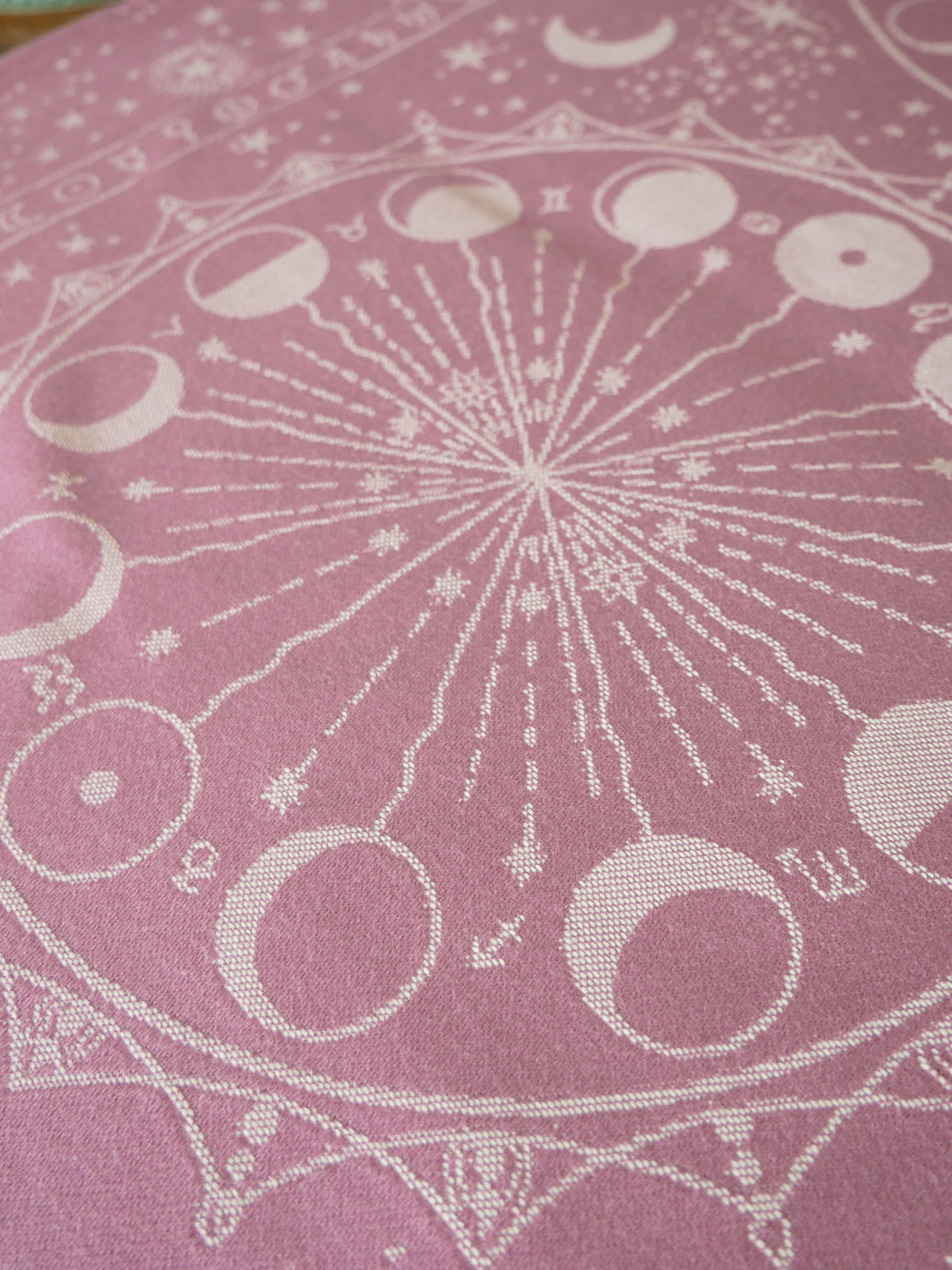 <img src="image.png" alt="">