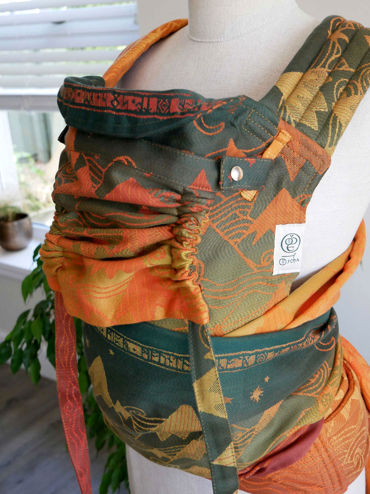 Misty Mountains Amber baby Cairis carrier