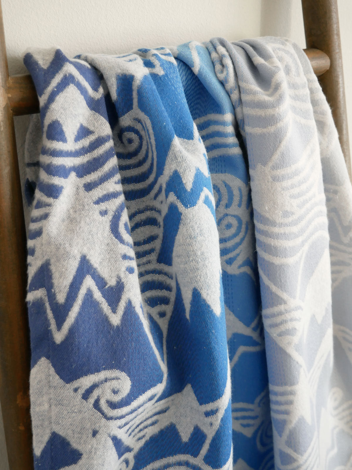 <img src="image.png" alt="">