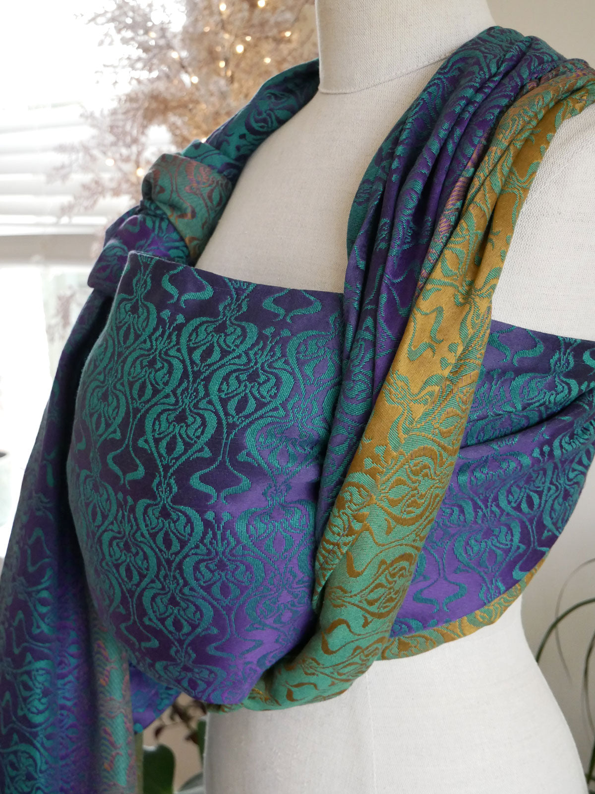 Nouveau Aristocrat Baby Wrap