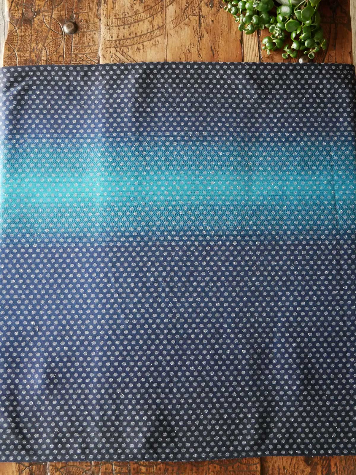 Pointille Discovery Baby Wrap