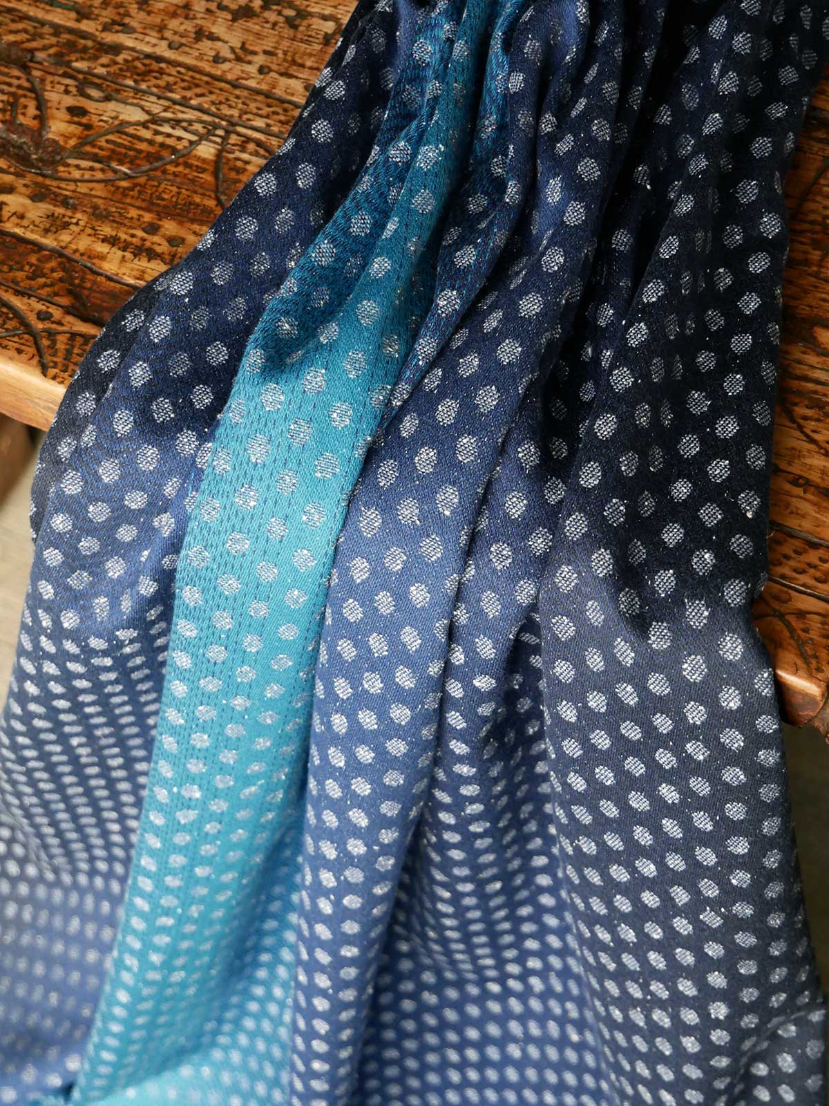 Pointille Discovery Baby Wrap