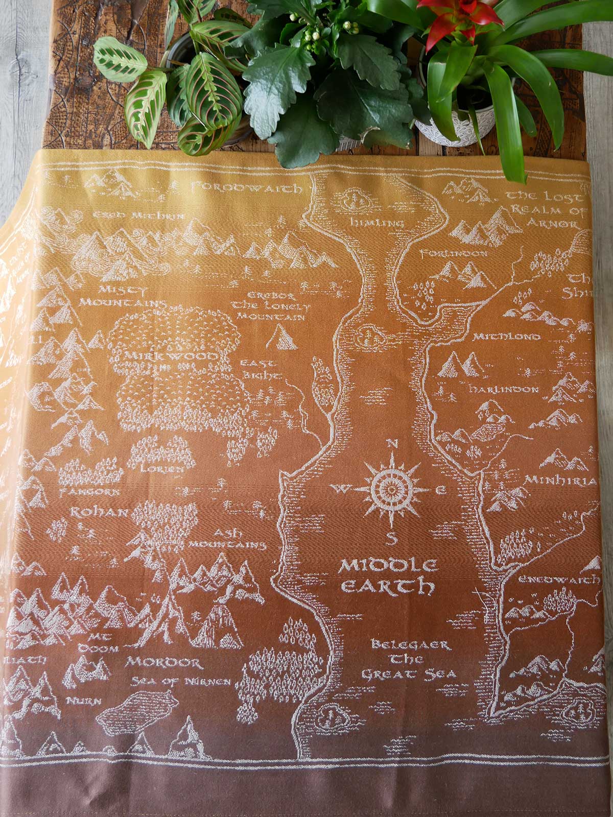 Realm of Middle-earth Guiding Light Fabric Pieces