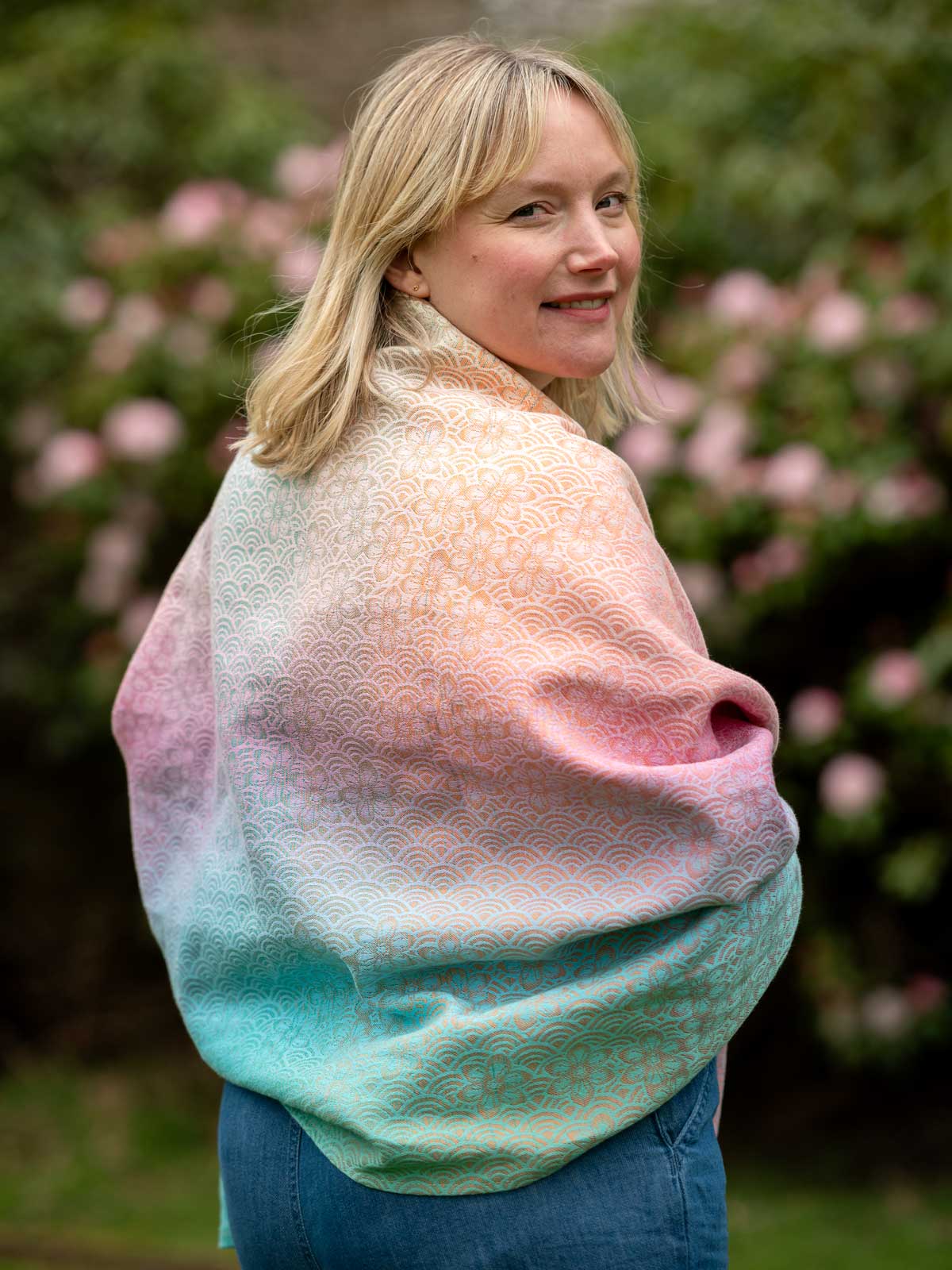 Sekaibloom Essence Shawl