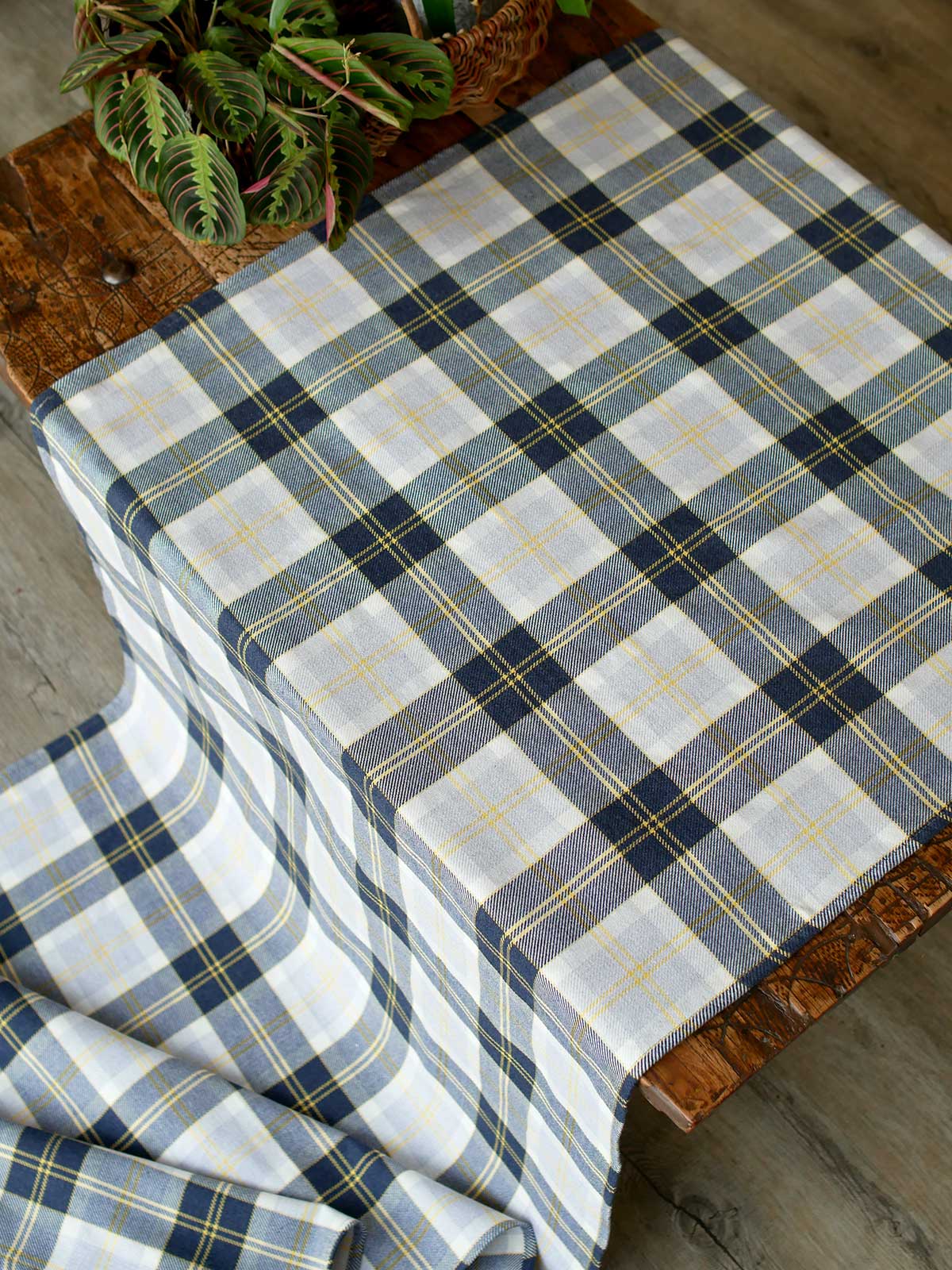 Bannockbane Silver Tartan Preorder