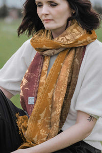 Hobbit Quest Chronicles Scarf