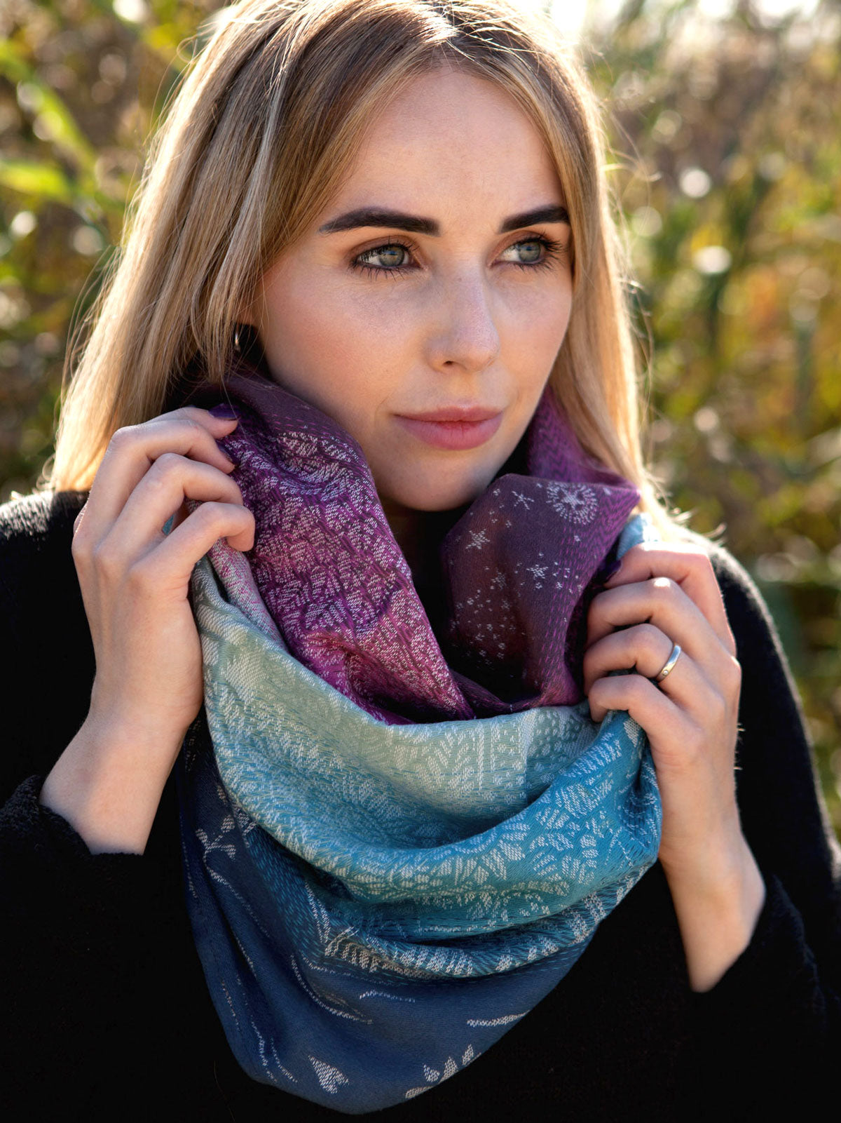 Hobbiton Early Autumn Blooms Cowl