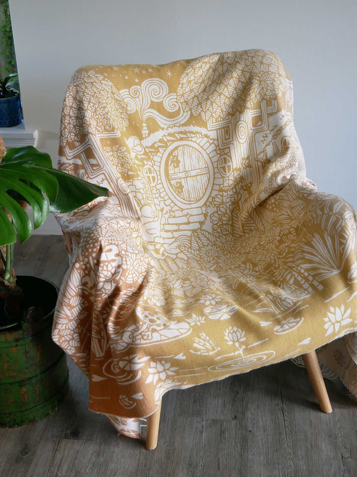 Hobbiton Baggins’ Gold Merino Throw