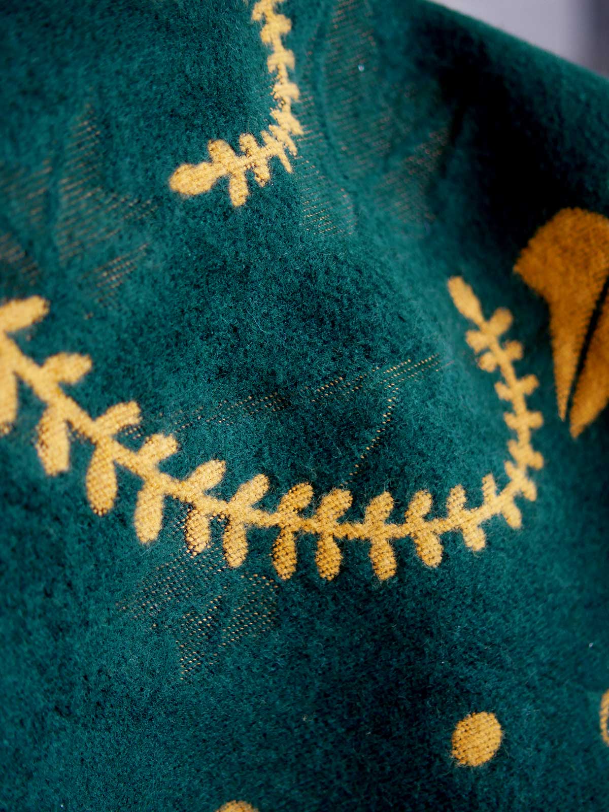 Ivy Solstice Throw (Woven Second) [Grade 2]
