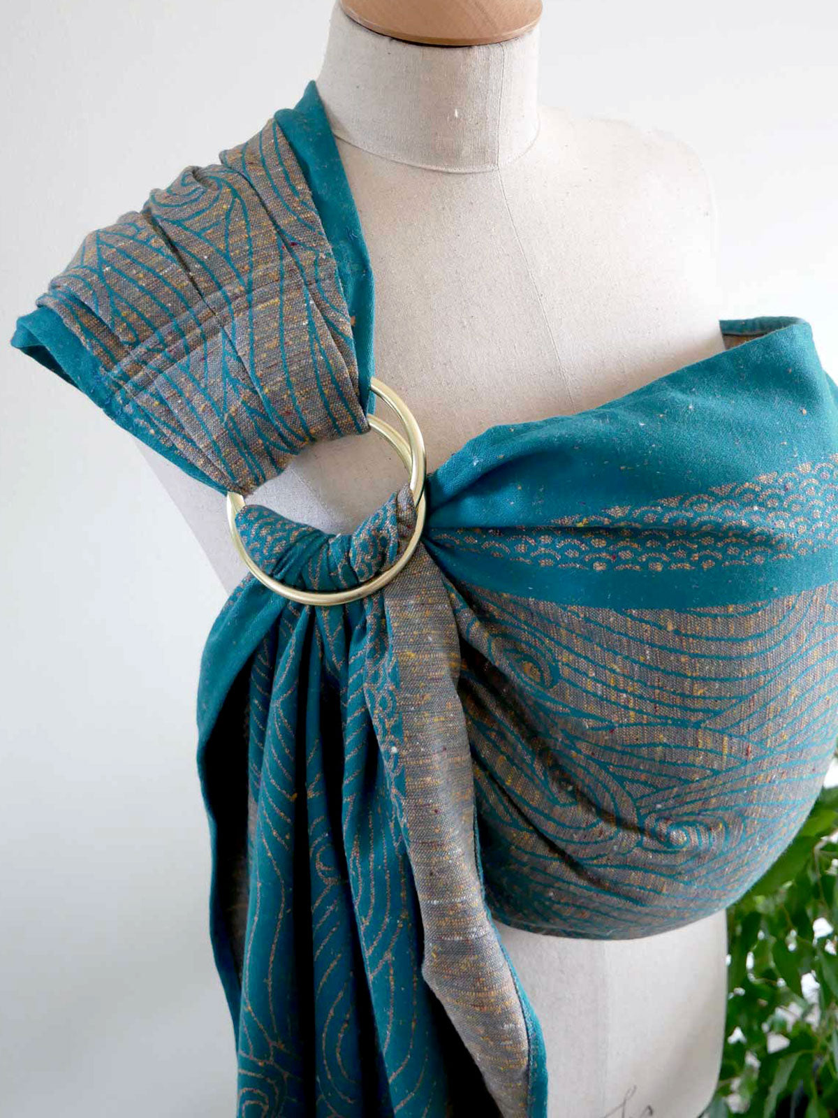 Kasumi Sphene Ring Sling