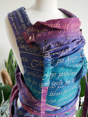 Legend of Frodo Dreme Cairis Baby Carrier