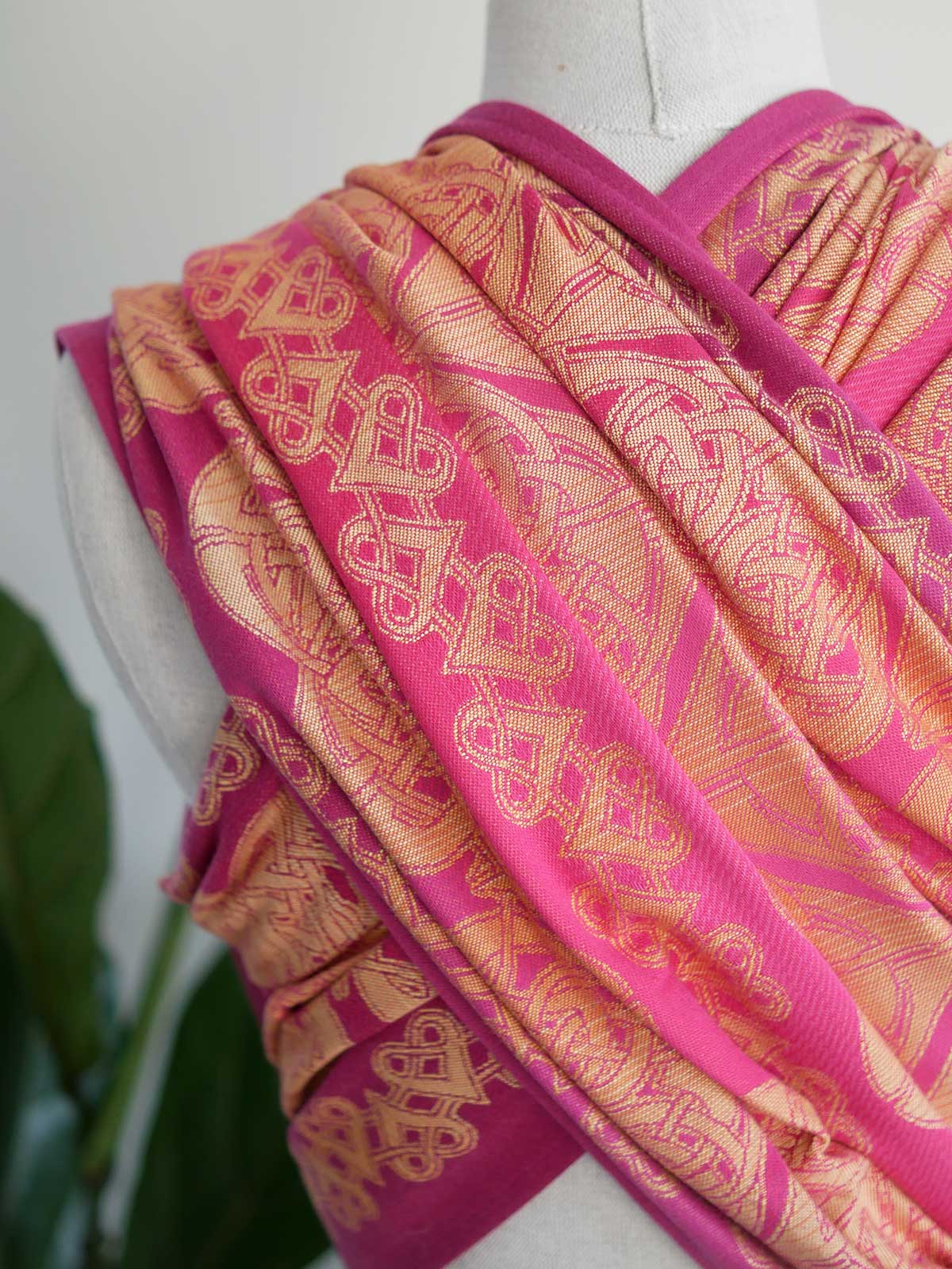 Loveknot Dragon Heart