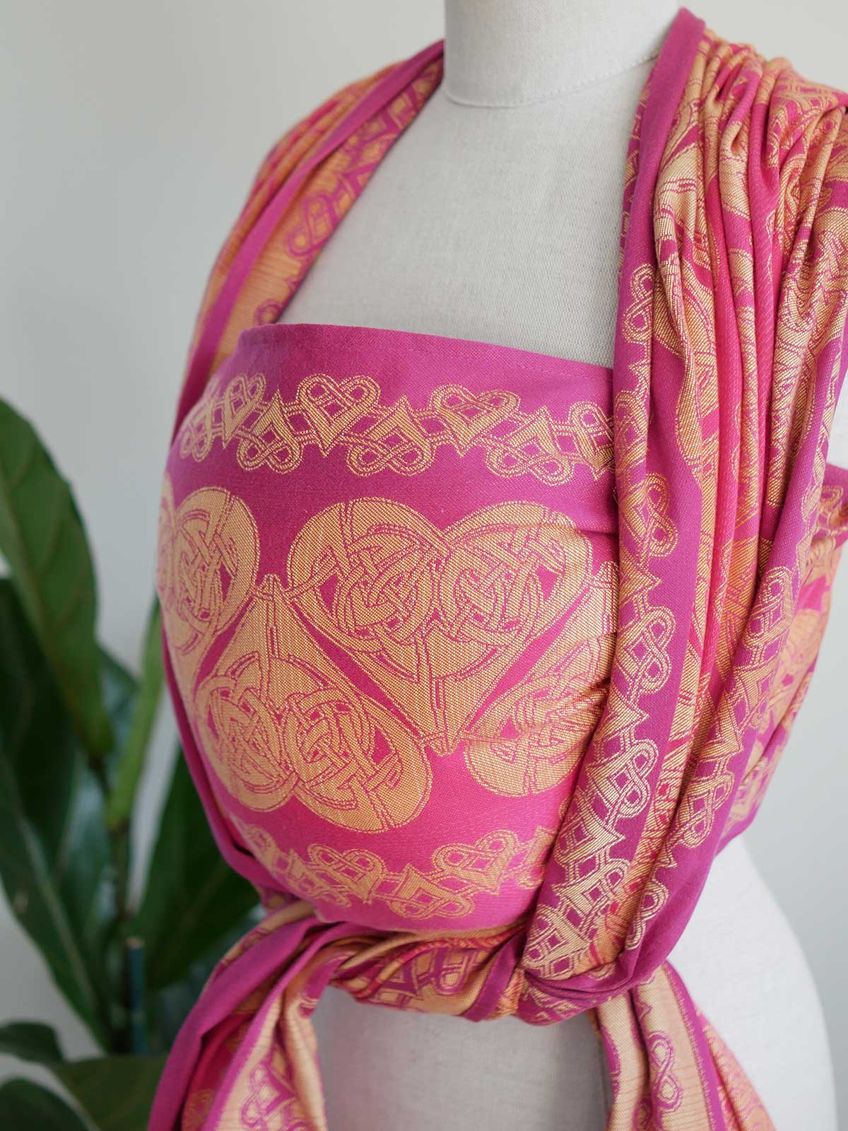 Loveknot Dragon Heart