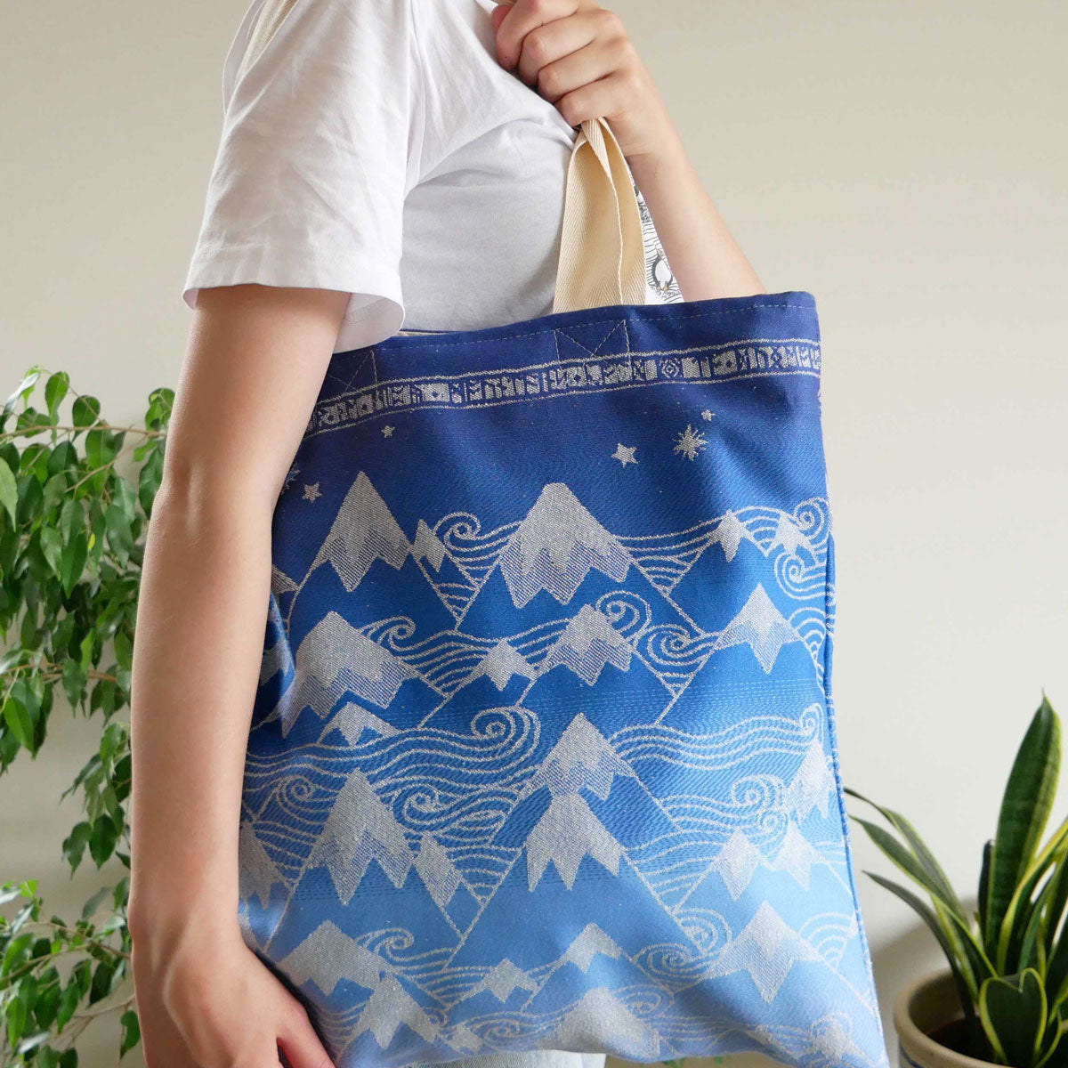 MISTY-MOUNTAINS-ADUIAL-