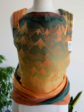 Misty Mountains Amber baby Cairis carrier