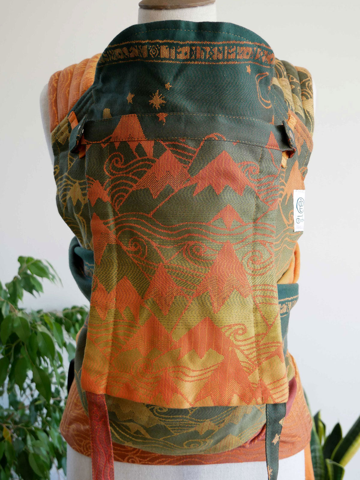 Misty Mountains Amber baby Cairis carrier