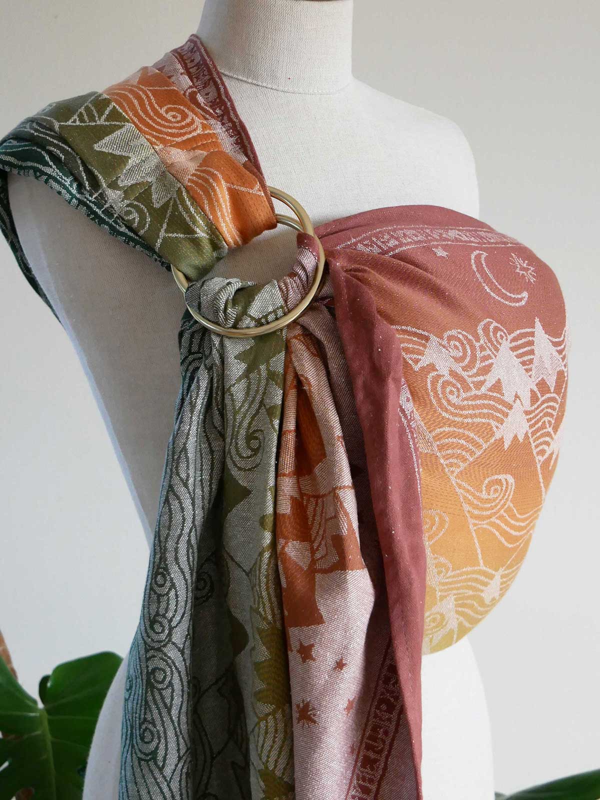 Misty Mountains Summit Ember Ring Sling