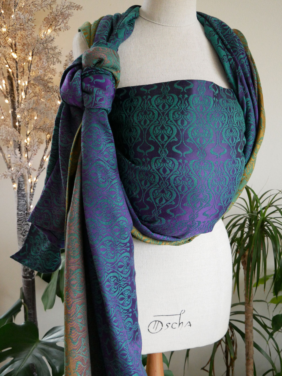 Nouveau Aristocrat Baby Wrap