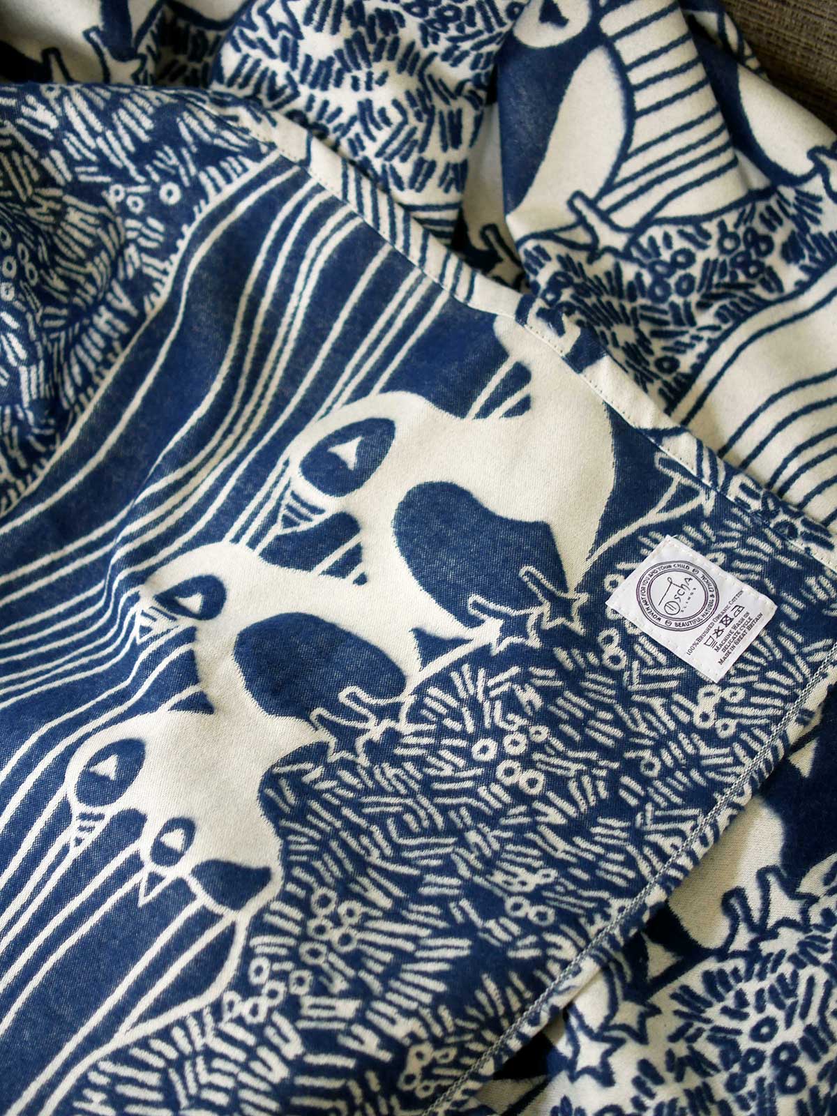 Puffins Ink Lightweight Blanket