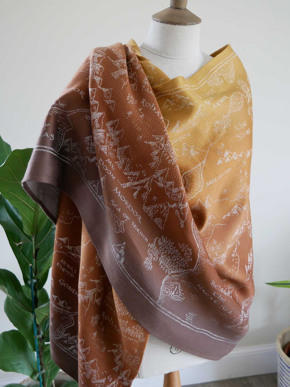 Realm of Middle-earth Guiding Light Shawl