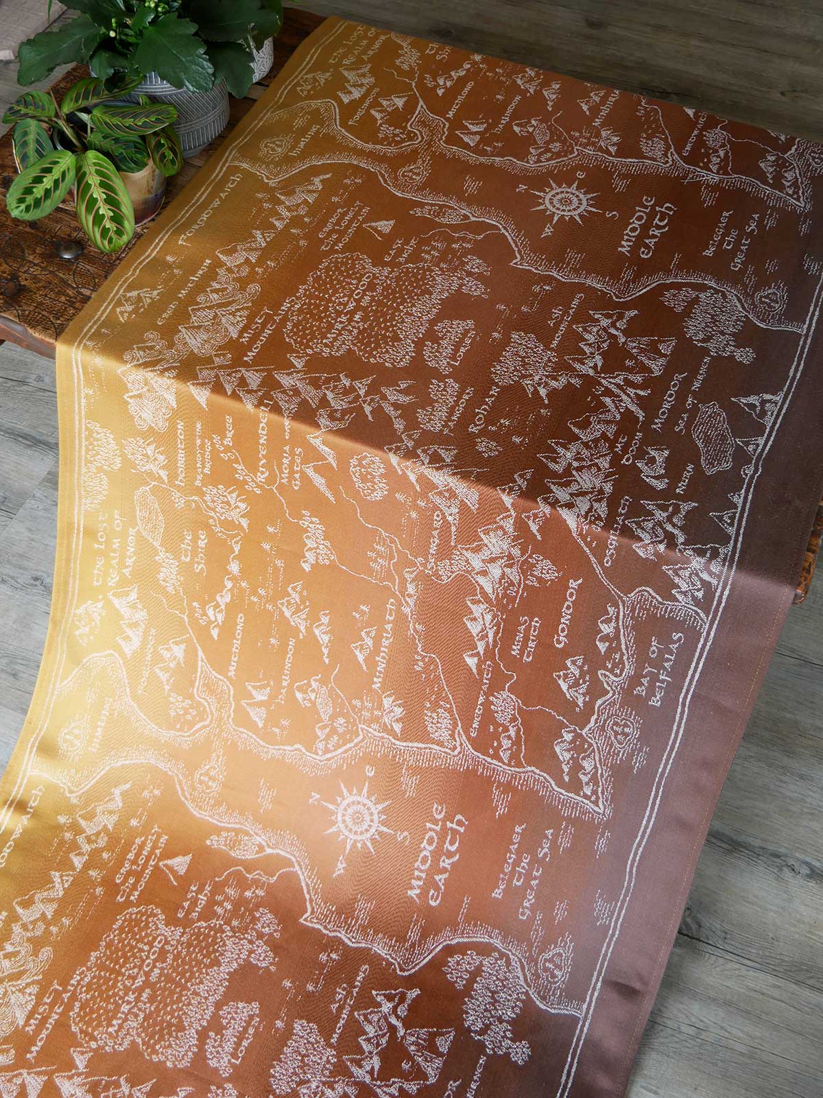 Realm of Middle-earth Guiding Light Shawl